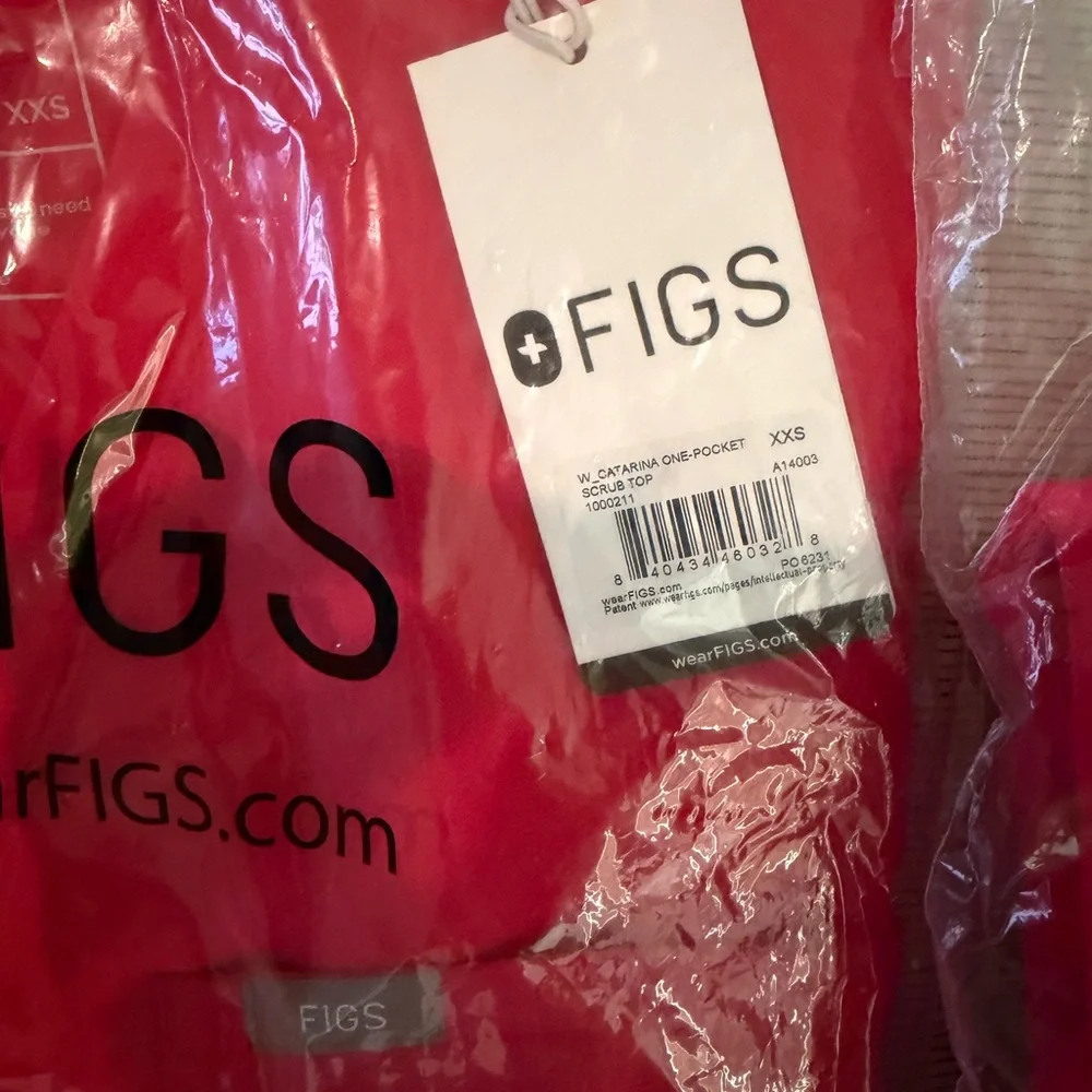 Figs Bold Red Medical Top - Picture 2 of 6